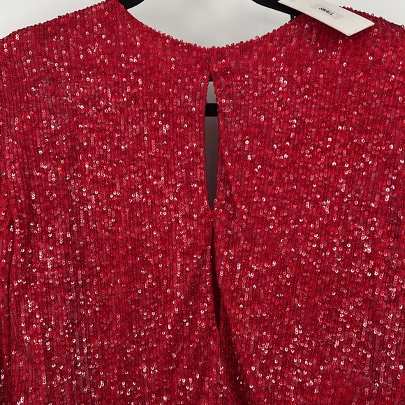 NONchalant Vivi Angle Sequin Top in Red small - Picture 6 of 9